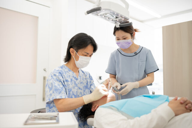 なるべく抜かず、痛みの少ない治療を心がけます